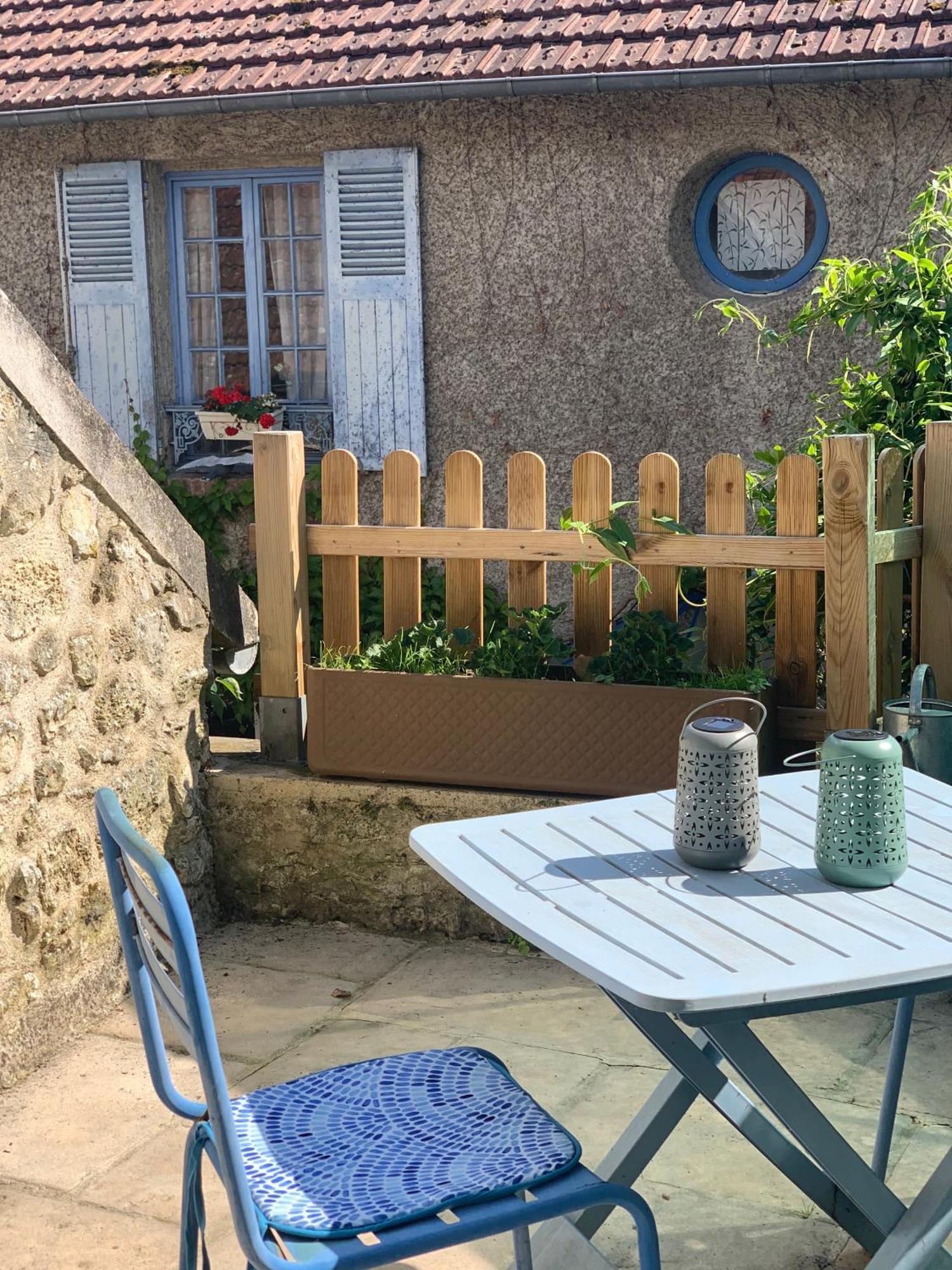 Maison Bleue Acomodação com café da manhã Beynes  Exterior foto